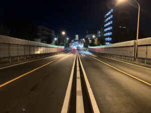 路面補修工事（6三の12・二層式低騒音舗装）